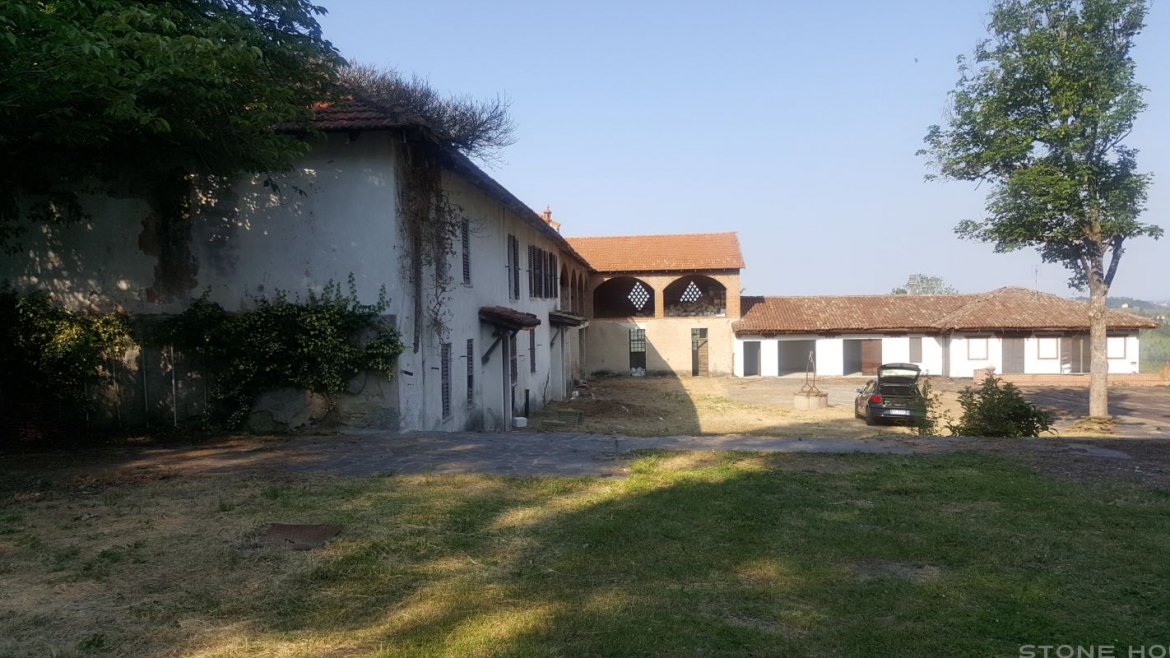 1716-moirano01.jpg